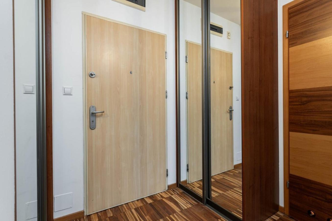 Apartament Goldenberry Mokotow *