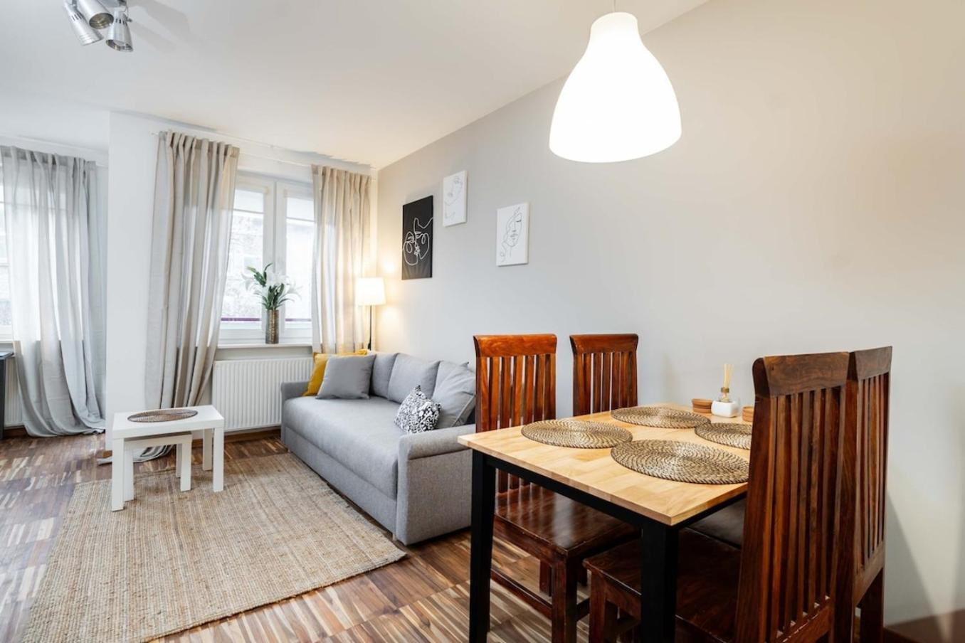 Apartment Goldenberry Mokotow Warschau